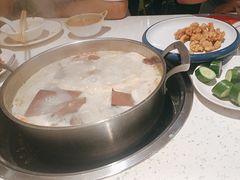 -三人行骨头王火锅(长寿店)