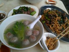 牛肉丸&nbsp;&nbsp;湿炒牛河&nbsp;&nbsp;芥兰炒菜心-来自潮州牛肉店(华强北店)