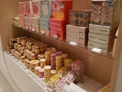 零售区-好利来(曲江龙湖店)