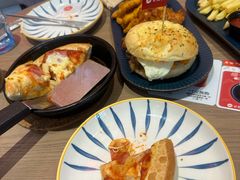 -必胜客(上海华谊新所店)