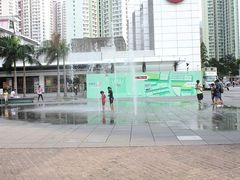 -东荟城名店仓