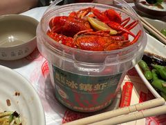 -肥肥虾庄·金牌油焖大虾(汉街SKP店)