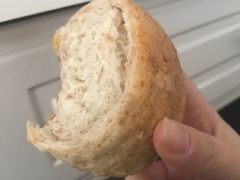 日式经典盐面包-啊噗吐呦现场烘焙(麦凯乐店)