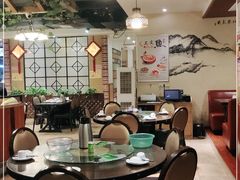 大堂-醉美东江·三文鱼·烧鸡公