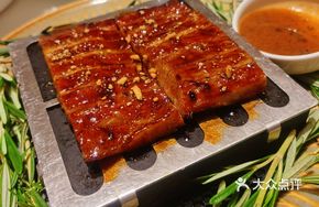 Charcoal-Grilled Black Pork Belly with Truffle Sauce