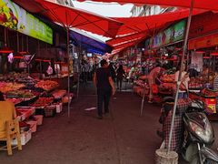 -犀浦夜市第一家麻辣烫