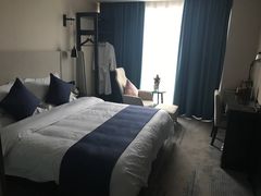 -红方格精致酒店(泸州金融中心万象汇店)