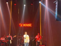 -TZ House音乐现场(来福士中心店)