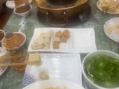 -楼外楼大刀肉传统火锅(西安大路店)