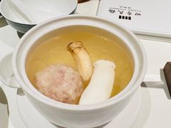 清炖手工狮子头-四季民福烤鸭店(外滩外白渡桥店)