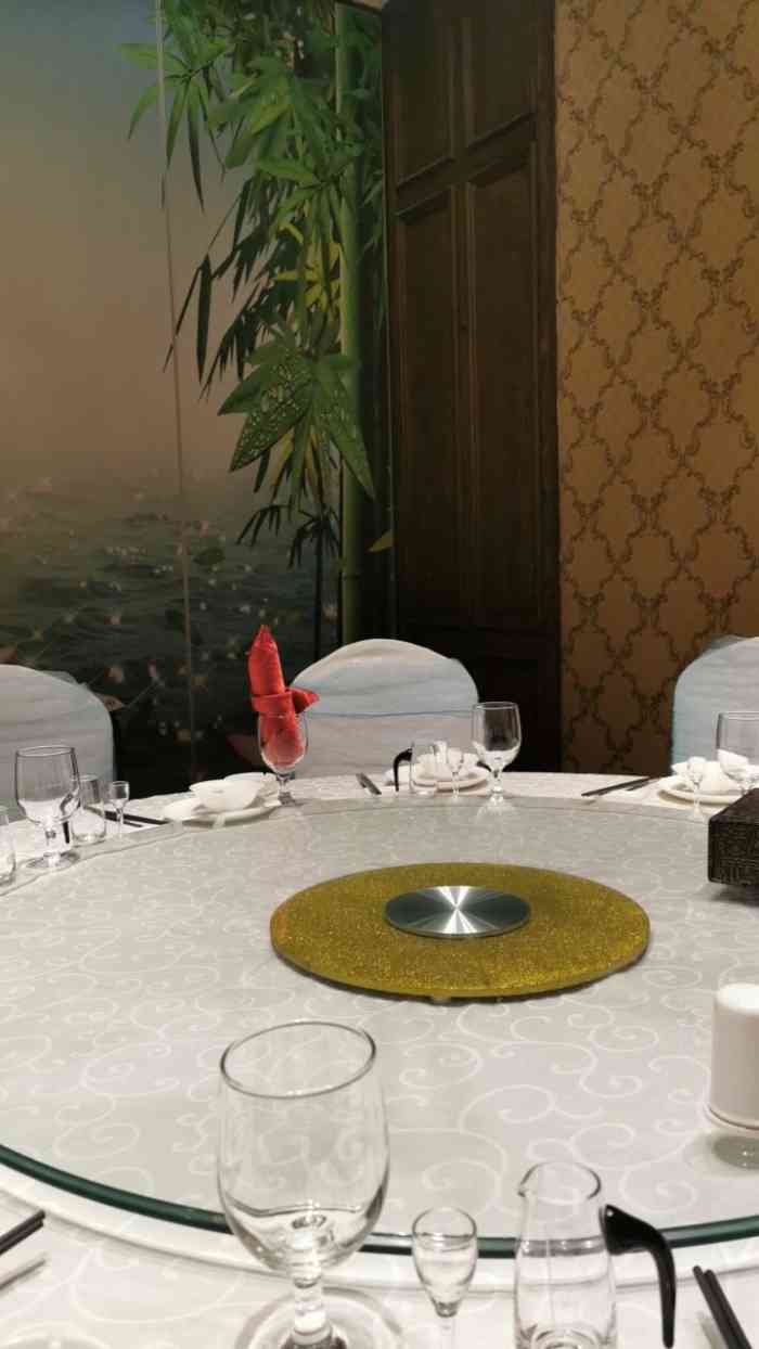 徽宴楼(玫瑰之约店)-"临时定的吃饭场所之前去过别的分店这里.