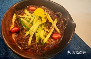 Orange-flavored Fern Root Noodles