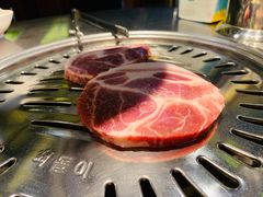 梅花肉-韩聚屋韩国烤肉餐厅(新北万达店)