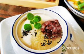 Osmanthus Glutinous Rice Wine Tofu Brain