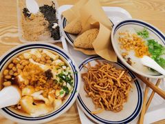 -正南齐北·老街糯米团(洪崖洞店)
