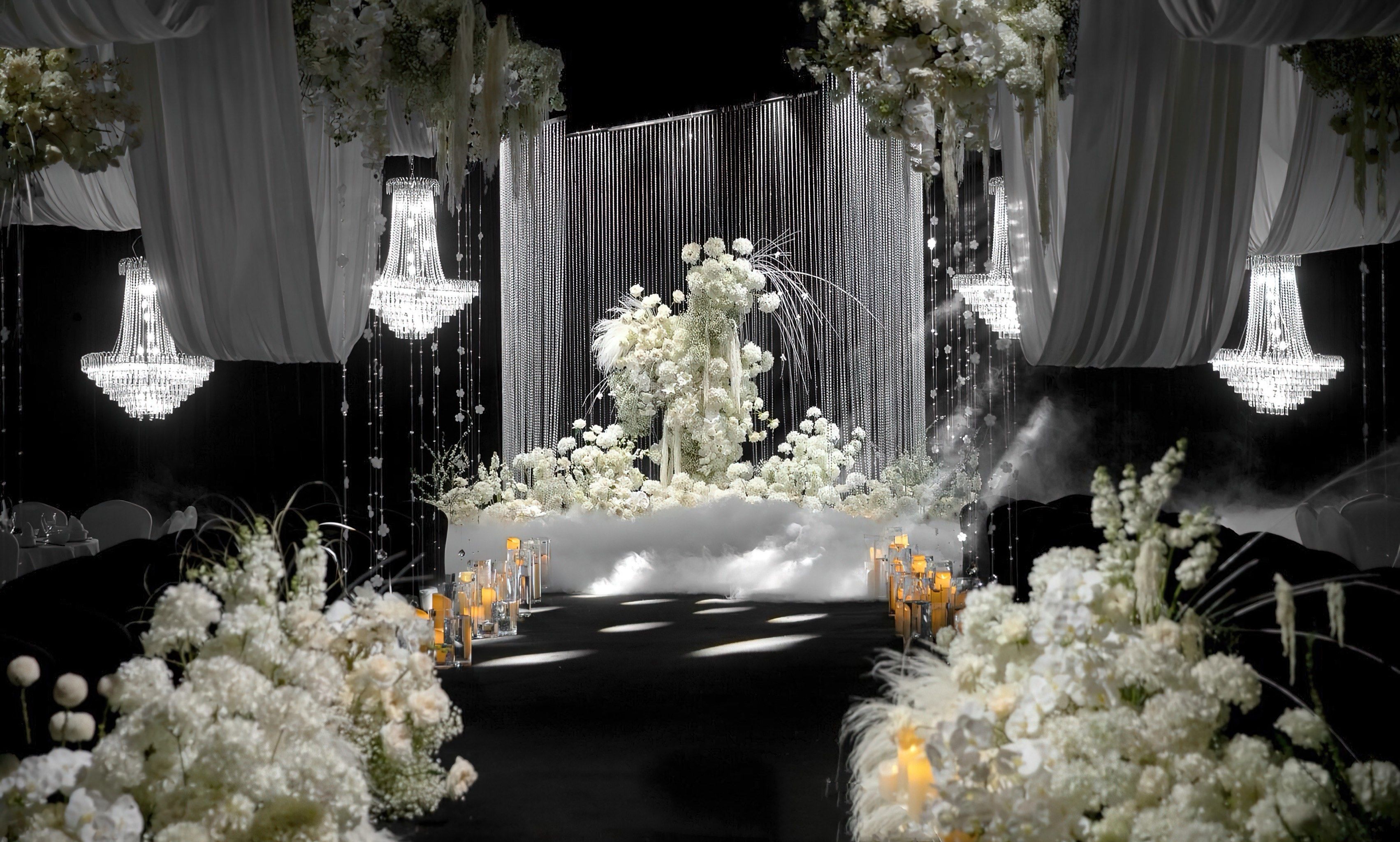 韩式宴会风婚礼,93主背景高低错落的白色流