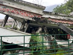 -四川汶川特大地震漩口中学遗址