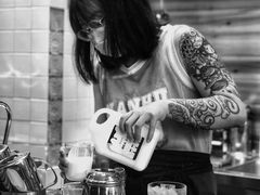 -Be Lived Cafe比例咖啡(摩天轮店)