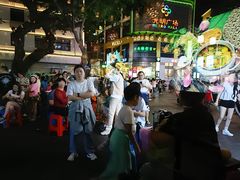 -大头虾越式风味餐厅(光明广场店)