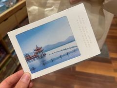 -猫的天空之城概念书店(杭州南宋御街店)