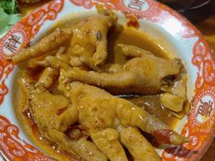 -爆炸头阿姨小四川正宗川味小吃(无任何分店)