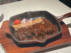黑椒汁生烧安格斯牛肋骨-炳胜私厨(万象前海店)