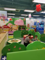 -莫莉幻想儿童乐园(郑州丹尼斯三天地店)