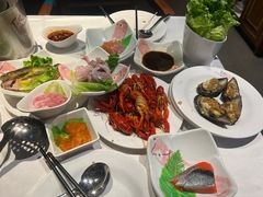 -领鲜活海鲜榴莲自助火锅(东门店)