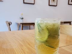 -尤加利咖啡馆