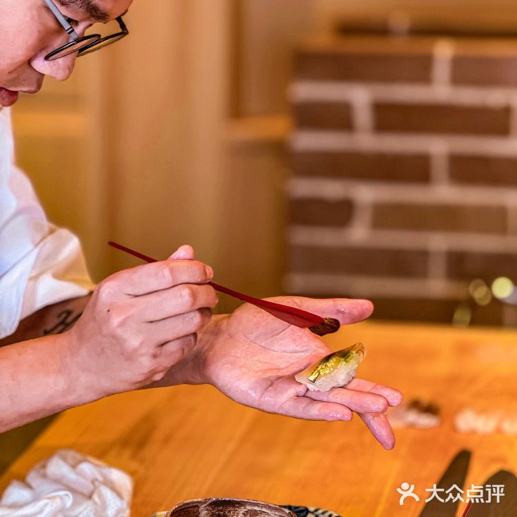 在北京‼️性价比🆙的omakase，有温度的寿司店🍣