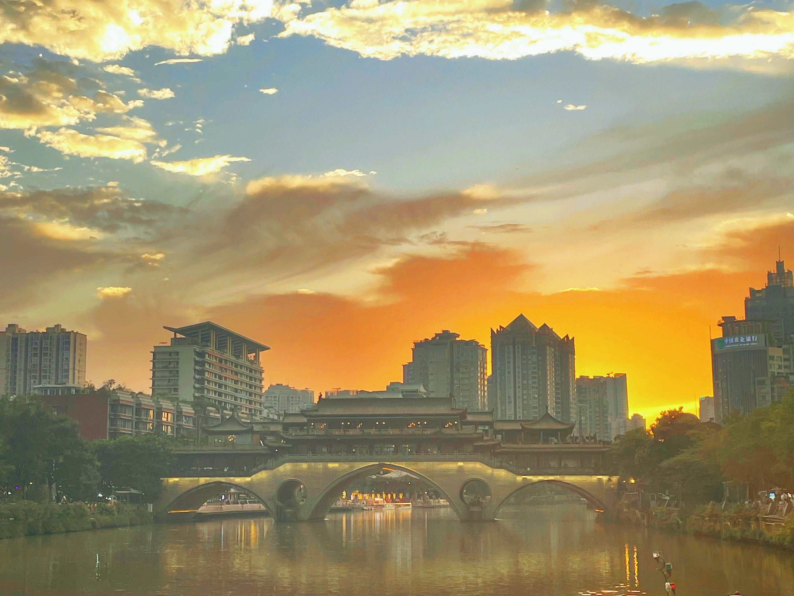 晒一晒成都的夕阳🌇