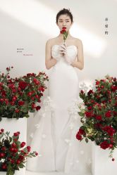 -雪中彩影婚纱摄影·微光艺术中心