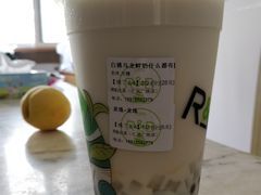 白桃乌龙鲜奶什么都有XL-巡茶(汇邻广场店)