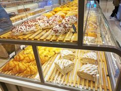 面包甜点陈列柜-面包新语(龙湖·西宸天街店)