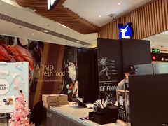 -瑞幸咖啡(凯德埃德蒙顿路店)