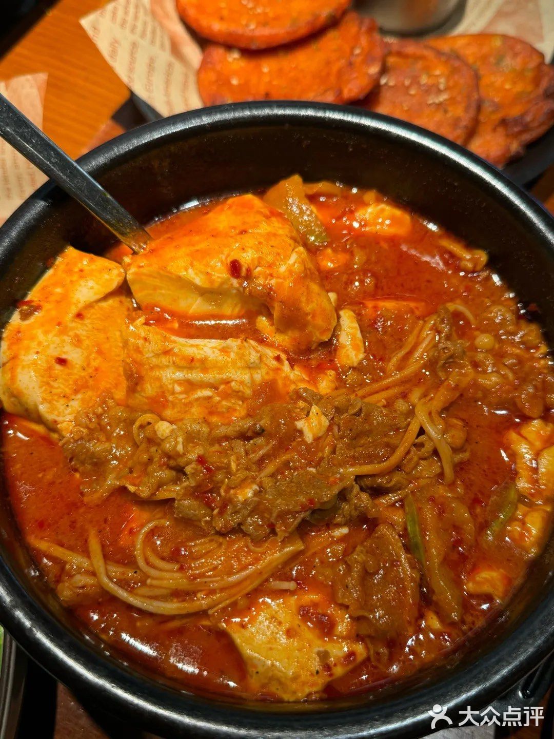 六点坐满人,一半香港人!