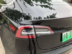 -TESLA 特斯拉(上海太古汇体验店)