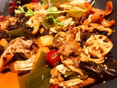 -风光老灶麻辣香锅(大成路翠微百货店)