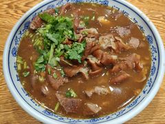 卤煮火烧-门框胡同百年卤煮(新街口店)