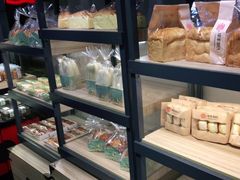 面包甜点陈列柜-华丰贺氏(福新西路店)