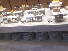 -飨食汇全日制餐厅·昆山皇冠假日酒店(九方店)