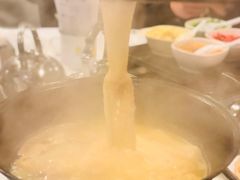-鲜入围煮花胶鸡海鲜火锅