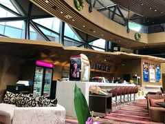 -上海滴水湖皇冠假日酒店