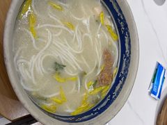 -新世界·过桥米线宴