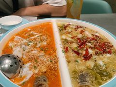 -姚姚酸菜鱼·金戈戈香港豉油鸡(喜荟城联名店)