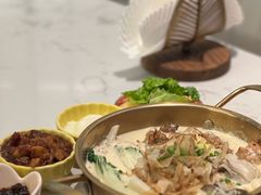 和氏鲜活生蚝汤锅饭-Let's Taipei 非常烘焙(太古里店)