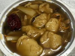 山菌鸡腿鱼豆花火锅-老牌坊云南鱼豆花火锅(哈西万达店)