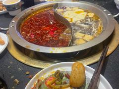 -沸炉重庆老火锅(军事博物馆店)