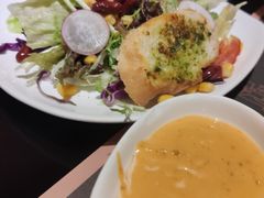 -红墙餐吧(大学城南亭店)