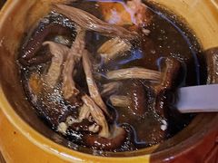茶树菇排骨瓦罐汤-万方圆拌粉瓦罐汤(滕王阁旗舰店)